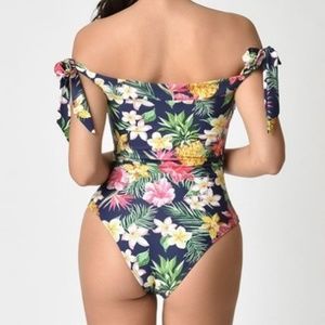 Unique Vintage Swim - END SUMMER SALE Unique Vintage Swim - END SUMMER SALE